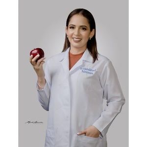 Meet your Posher, Alejandra